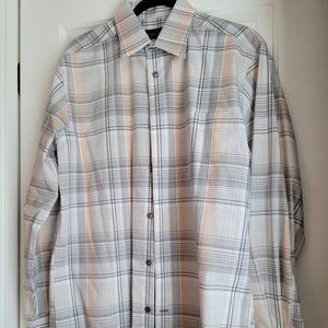 Gently worn Size Medium Kenneth Robert's Platinum Patterned Button Down